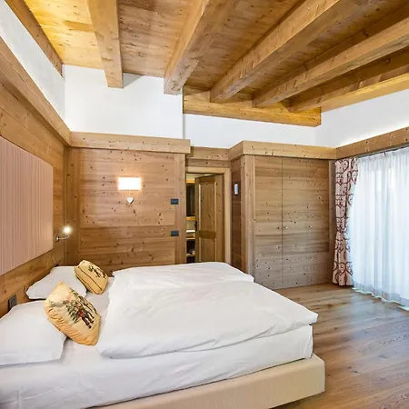 Fraina Bed & Breakfast 4*