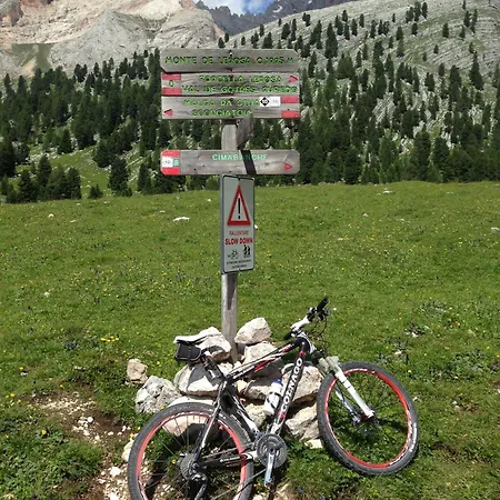 Fraina Nocleg ze śniadaniem Cortina dʼAmpezzo