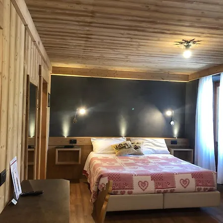 فندق مبيت وإفطار Fraina كورتينا دامبيتزو